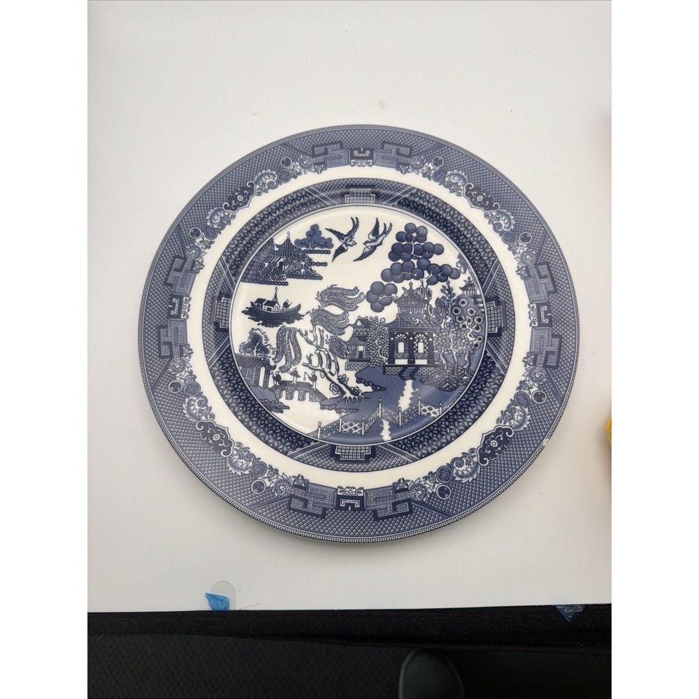 Blue Willow Johnson Brothers England 1883 Collection Dinner Plate 10 3/4" Read